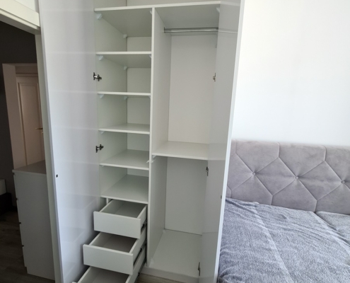 Skrina 10