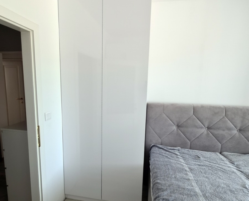 Skrina 9