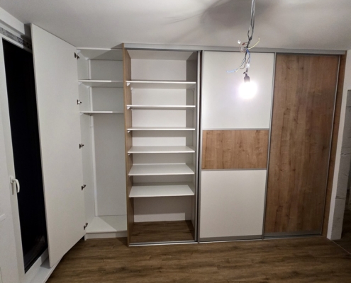 Skrine kombinované s otváracími dverami 11
